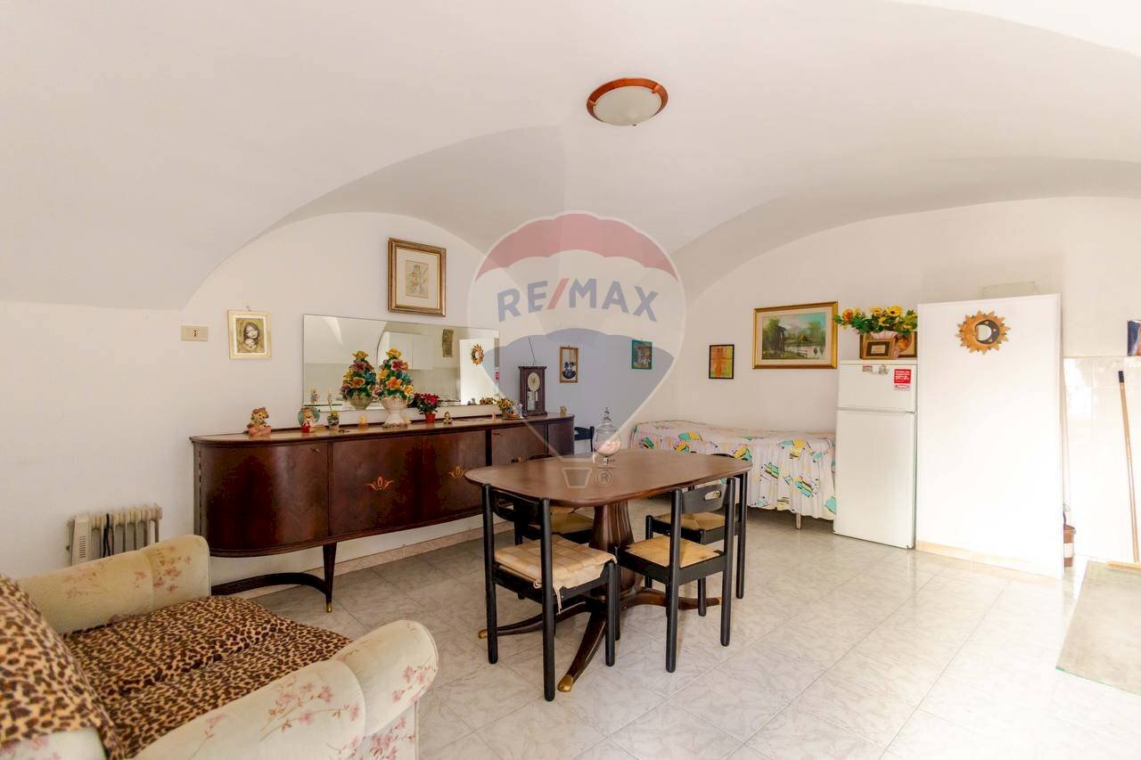 Sala da pranzo - Independent house Via San Giuliano
 
8-9, Martina Franca - photo 3