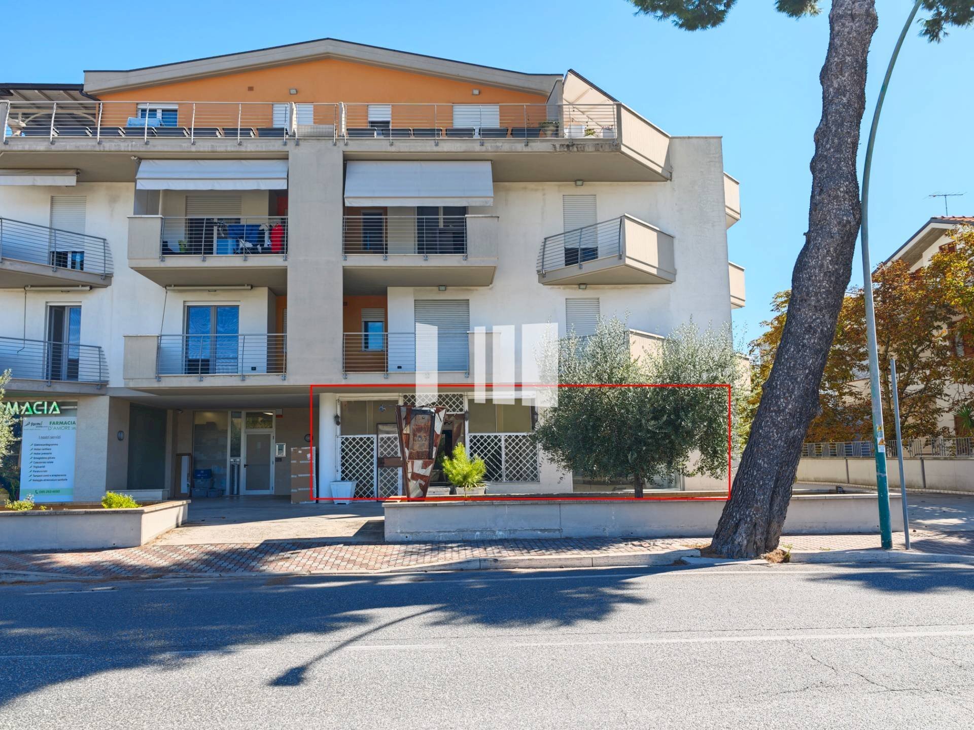 Foto 1 - Locale Commerciale Via Nazionale
 
1, Roseto degli Abruzzi - foto 1