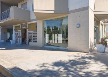 Foto 3 - Commercial Premises Via Nazionale
 
1, Roseto degli Abruzzi - photo 3