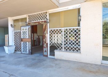 Foto 10 - Commercial Premises Via Nazionale
 
1, Roseto degli Abruzzi - photo 10