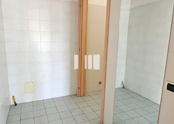 Foto 19 - Commercial Premises Via Nazionale
 
1, Roseto degli Abruzzi - photo 19