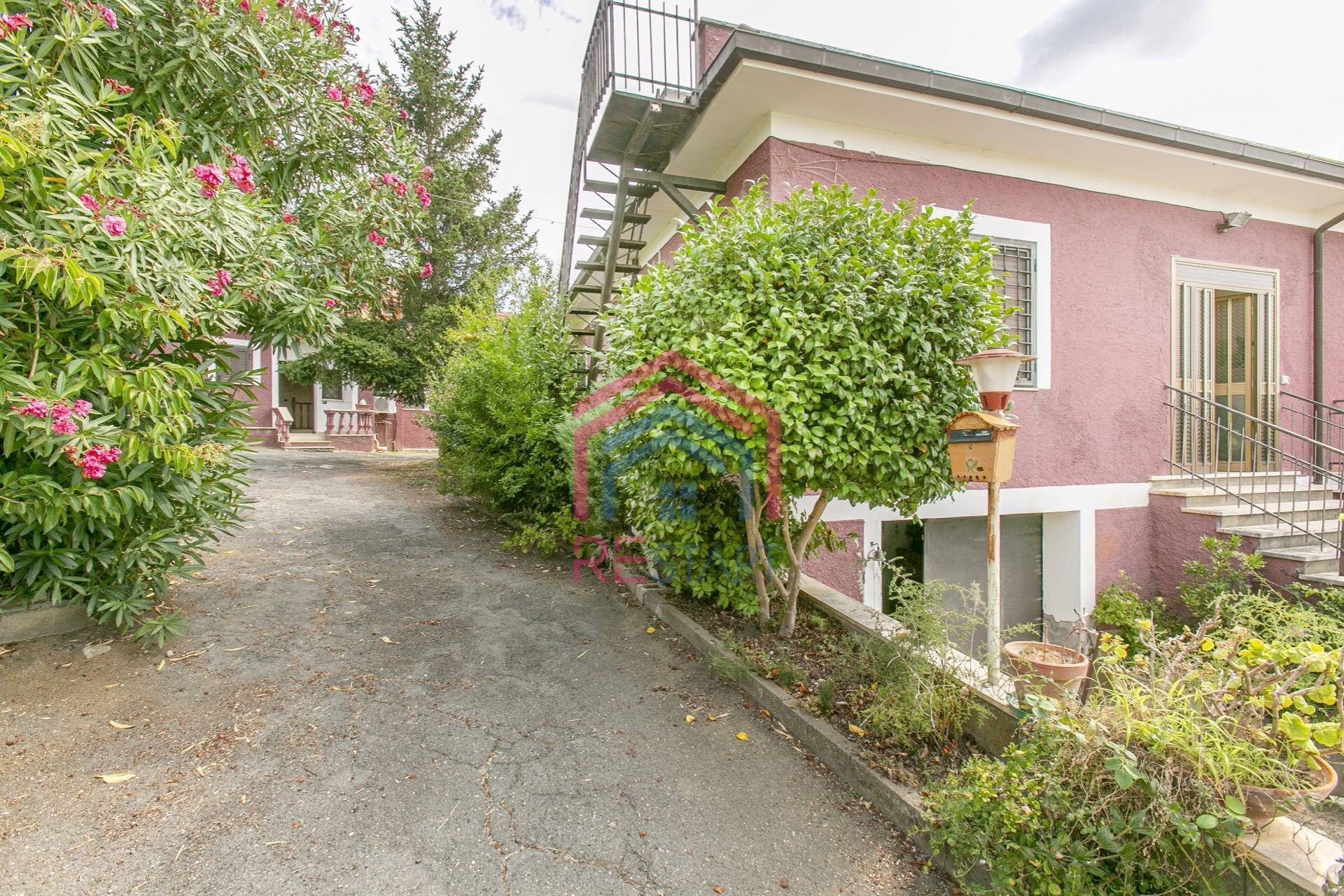 Foto 1 - Villa strada vicinale della macina
 
14, Genzano di Roma - foto 1