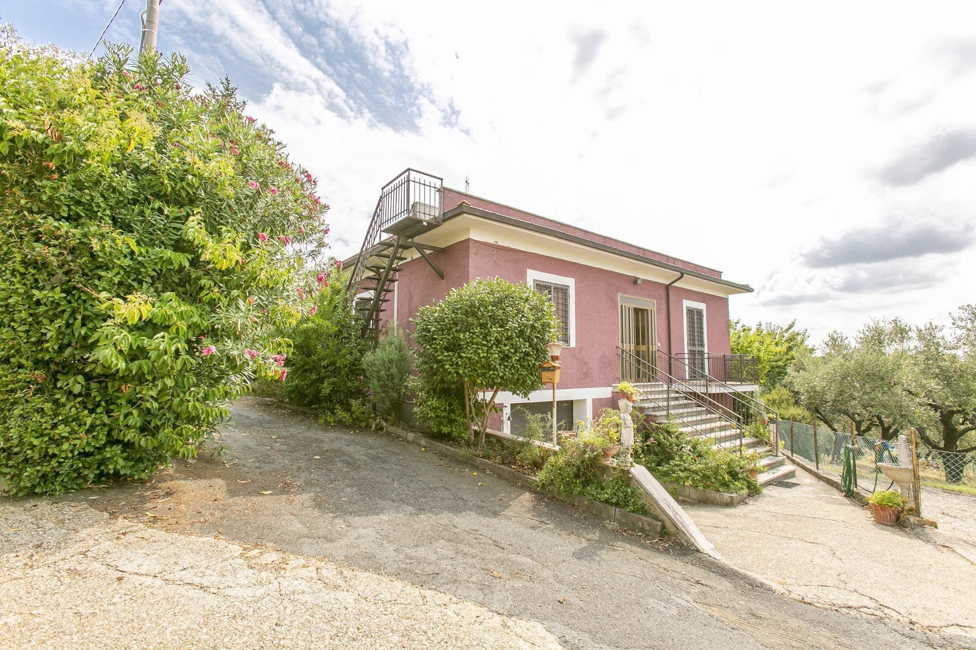 Foto 1 - Villa strada vicinale della macina
 
14, Genzano di Roma - foto 1