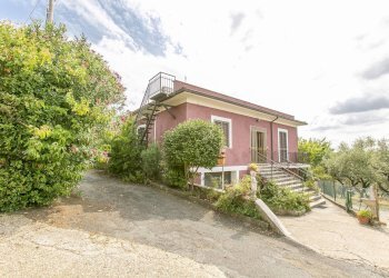 Foto 1 - Villa strada vicinale della macina
 
14, Genzano di Roma - foto 1