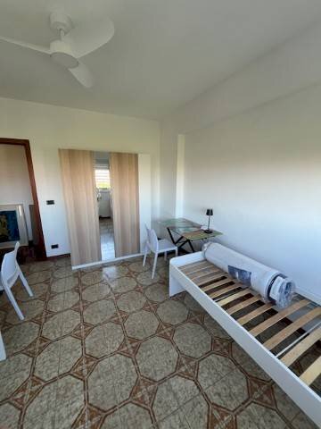 Camera da letto - Terreno non edificabile via Mario Longhena, Bologna (zona Mazzini) - foto 2