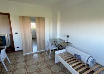 Camera da letto - Terreno non edificabile via Mario Longhena, Bologna (zona Mazzini) - foto 2