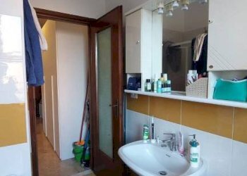 Bagno - One-room apartment via Masoero P, Asti - photo 12