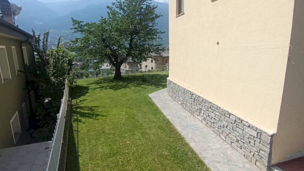 Giardino - Bilocale Frazione Clou, Sarre - foto 1