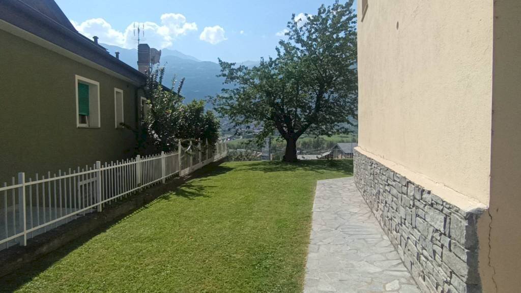 Giardino - Bilocale Frazione Clou, Sarre - foto 3