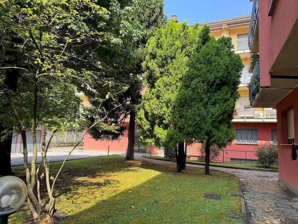 Giardino - Three-room apartment via Vincenzo Bellini, 5, Macherio - photo 2