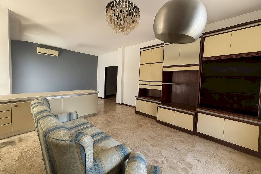 Salone - Three-room apartment via Vincenzo Bellini, 5, Macherio - photo 3