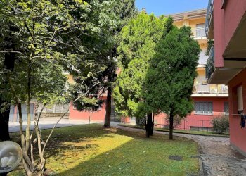 Giardino - Trilocale via Vincenzo Bellini, 5, Macherio - foto 2