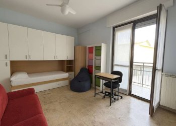 Camera da letto - Trilocale via Vincenzo Bellini, 5, Macherio - foto 7