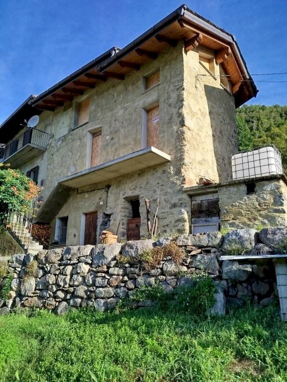 Facciata - Rustico via Sant'Antonio, 132, Tresivio - foto 2