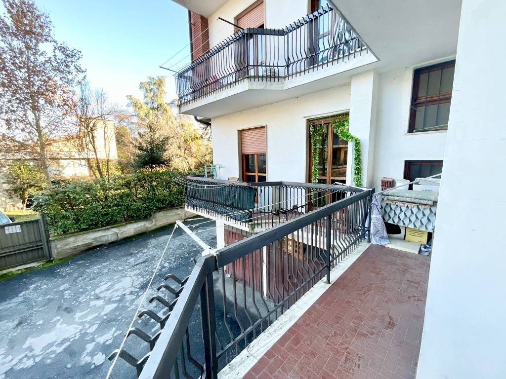 Posto macchina - Trilocale corso Giovanni Giolitti, 14, Busca - foto 1