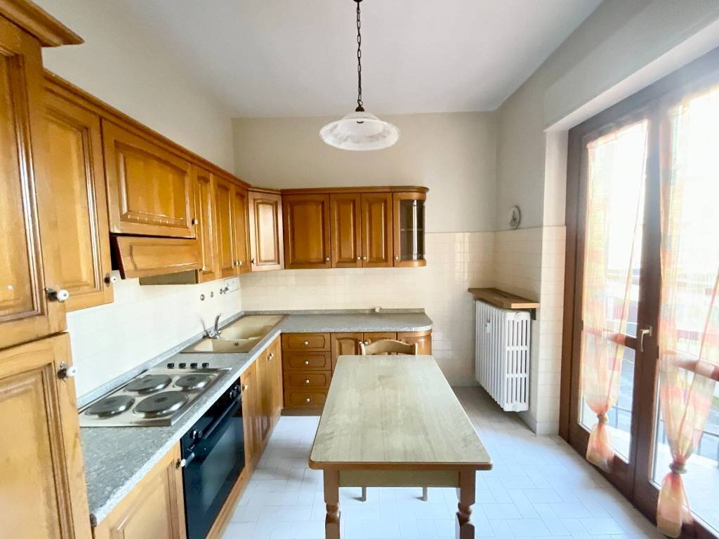 Cucina - Trilocale corso Giovanni Giolitti, 14, Busca - foto 3