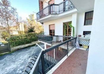 Posto macchina - Trilocale corso Giovanni Giolitti, 14, Busca - foto 2