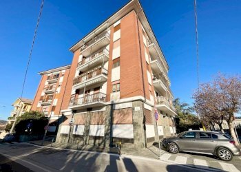 Facciata - Trilocale corso Giovanni Giolitti, 14, Busca - foto 12