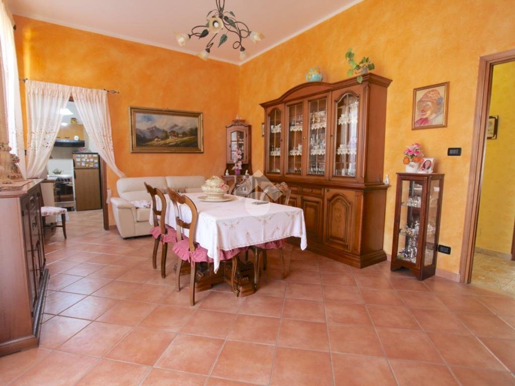 Apartment Via Archibugieri, Pinerolo - photo 1