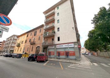 Quadrilocale Via Vittorio Amedeo Secondo, Cuneo - foto 2