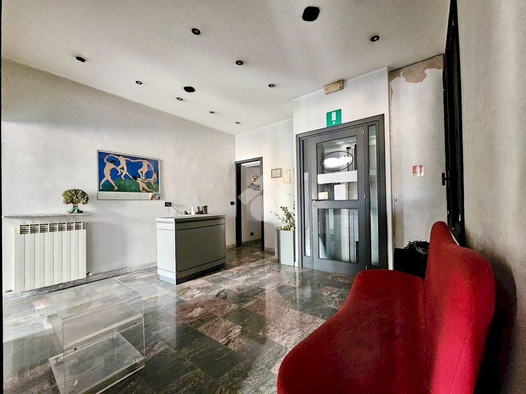 Three-room apartment Piazza Paolo da Novi, Genova (neighborhood Foce) - photo 2