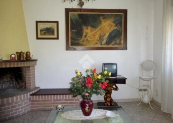 Three-room apartment Viale Adriatico, Masi Torello - photo 9