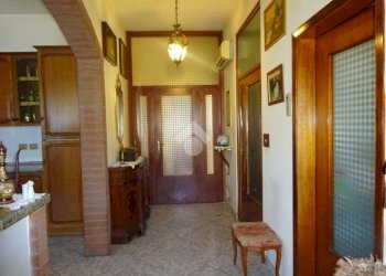 Three-room apartment Viale Adriatico, Masi Torello - photo 17