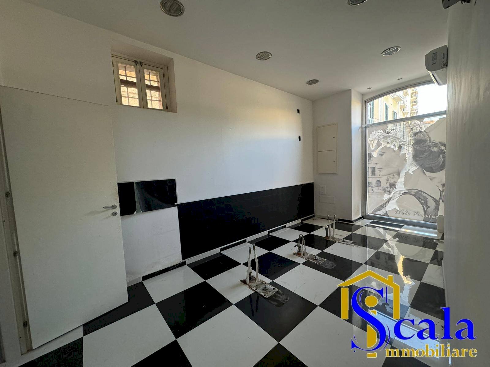 Foto 2 - Locale Commerciale Santa Maria Capua Vetere - foto 2