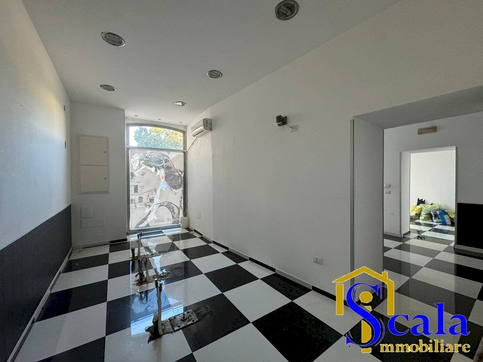 Foto 3 - Locale Commerciale Santa Maria Capua Vetere - foto 3