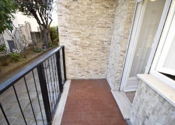 piccolo spazio esterno - Trilocale via Laiolo 2, Spotorno - foto 11