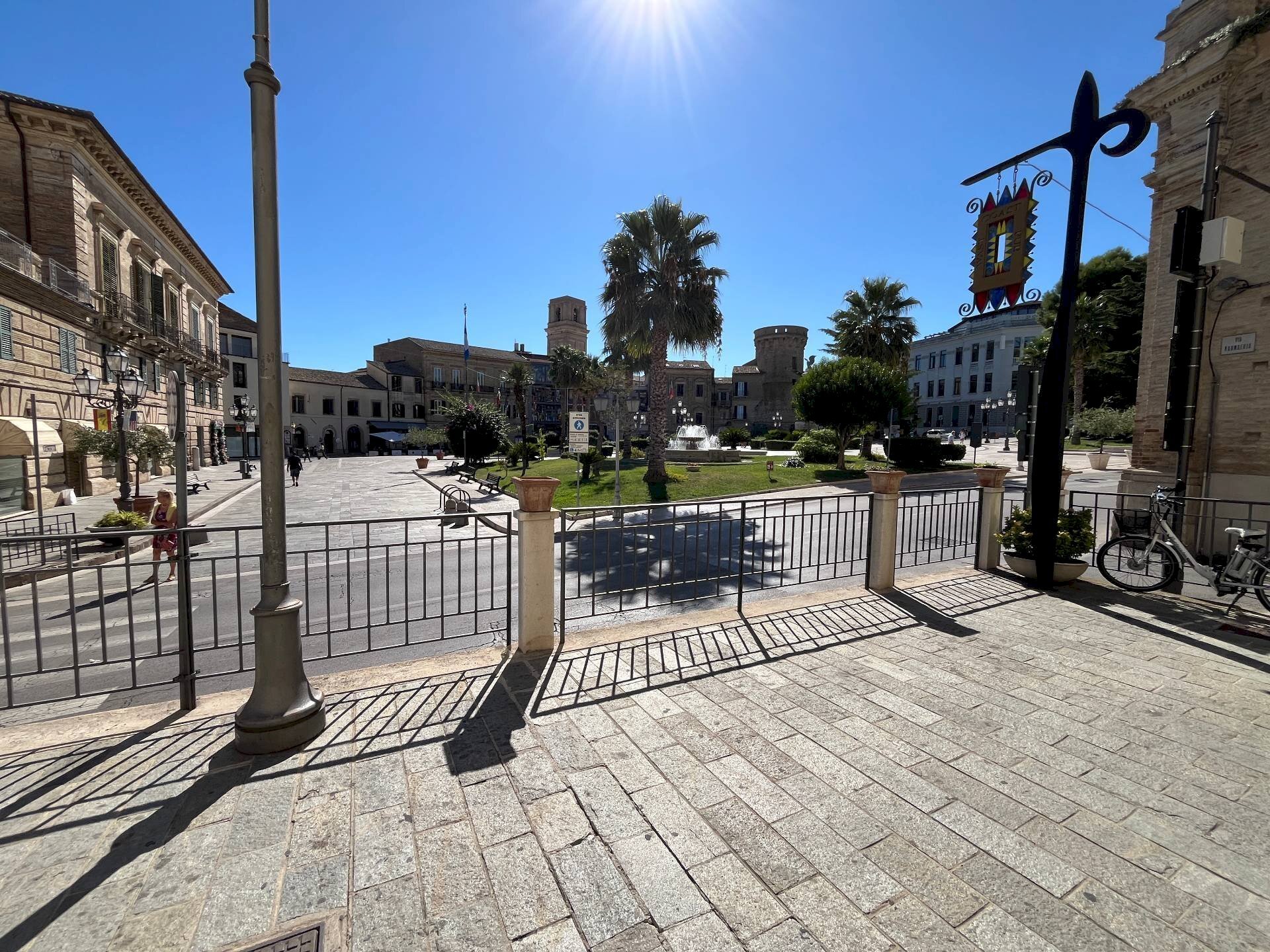 Foto 1 - Locale Commerciale piazza Rossetti, Vasto - foto 1