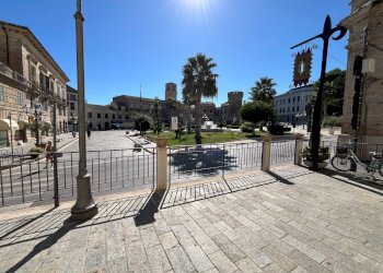 Foto 1 - Locale Commerciale piazza Rossetti, Vasto - foto 1