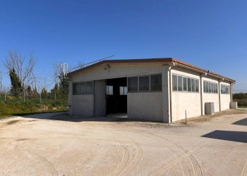 Foto 10 - Capannone via croce di guerro, Chiaravalle - foto 10