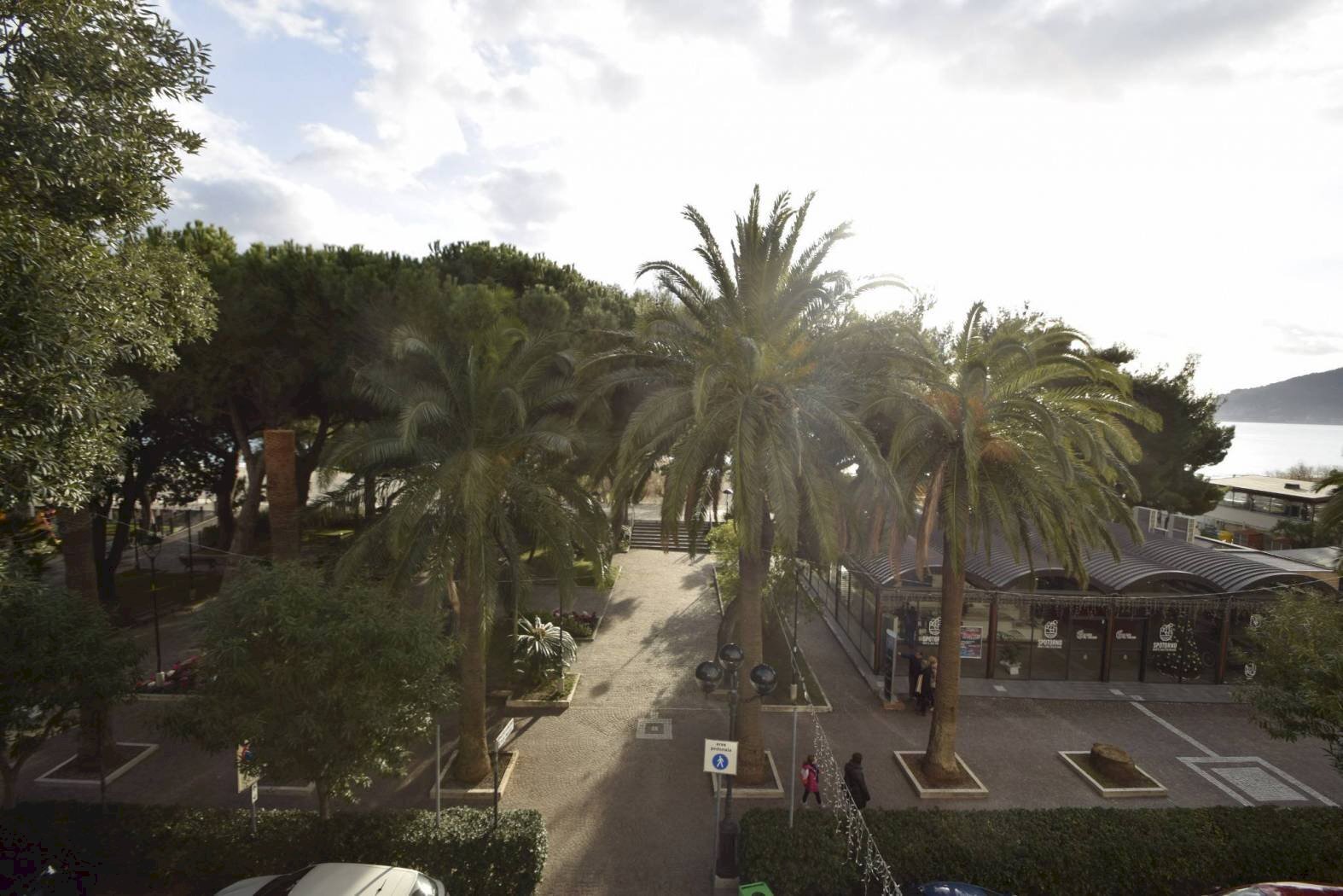 Quadrilocale via Camillo Benso Conte di Cavour, Spotorno - foto 1