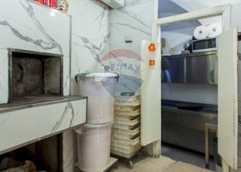 Bagno - Attività Commerciale Via Etnea
 
778, Catania - foto 16