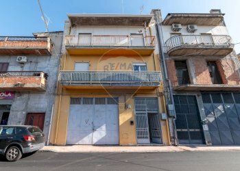 Edificio all\'aperto - Appartamento Via Pier Santi Mattarella
 
74, Belpasso - foto 6