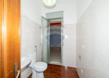 Bagno - Appartamento Via Pier Santi Mattarella
 
74, Belpasso - foto 17