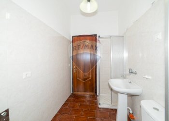 Bagno - Appartamento Via Pier Santi Mattarella
 
74, Belpasso - foto 18
