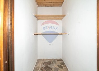 Dispensa di stoccaggio - Appartamento Via Pier Santi Mattarella
 
74, Belpasso - foto 28