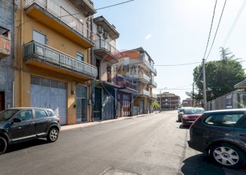 Edificio all\'aperto - Appartamento Via Pier Santi Mattarella
 
74, Belpasso - foto 30