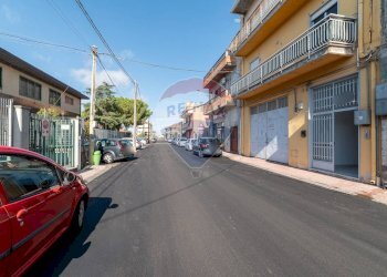 Edificio all\'aperto - Appartamento Via Pier Santi Mattarella
 
74, Belpasso - foto 31