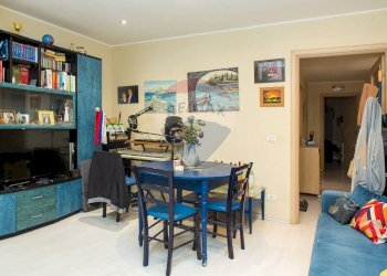 Sala da pranzo - Trilocale Via Vittorio Emanuele
 
104, Gravina di Catania - foto 1