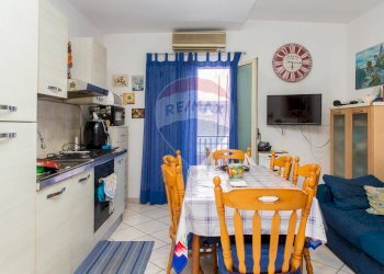 Sala da pranzo - Trilocale Via Vittorio Emanuele
 
104, Gravina di Catania - foto 3