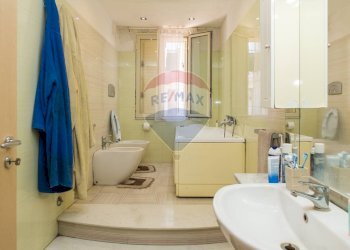 Bagno - Trilocale Via Vittorio Emanuele
 
104, Gravina di Catania - foto 9