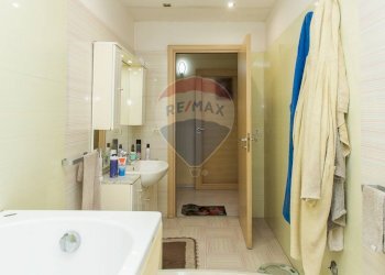 Bagno - Trilocale Via Vittorio Emanuele
 
104, Gravina di Catania - foto 10