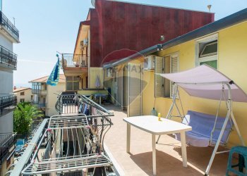 Balcone - Trilocale Via Vittorio Emanuele
 
104, Gravina di Catania - foto 19