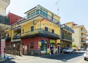 Edificio all\'aperto - Trilocale Via Vittorio Emanuele
 
104, Gravina di Catania - foto 21