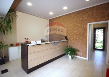 Foto 1 - Negozio via garibaldi
 
52, Ponte San Pietro - foto 1