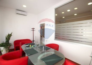 Foto 9 - Negozio via garibaldi
 
52, Ponte San Pietro - foto 9