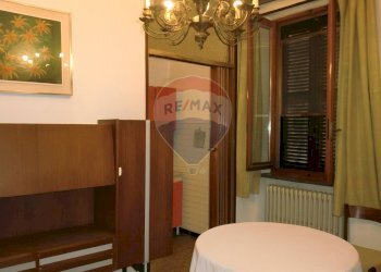 Sala da pranzo - Trilocale via Fratelli Bricco
 
6, Cerano - foto 6